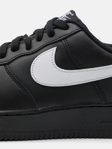 Nike Sportswear Sneakers laag 'Air Force 1' in Zwart