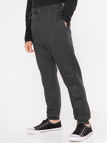 BENCH - Tapered Pantalón deportivo 'Stanley B' en gris: frente
