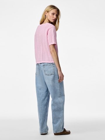 Geacă tricotată 'PCNUKA' de la PIECES pe roz