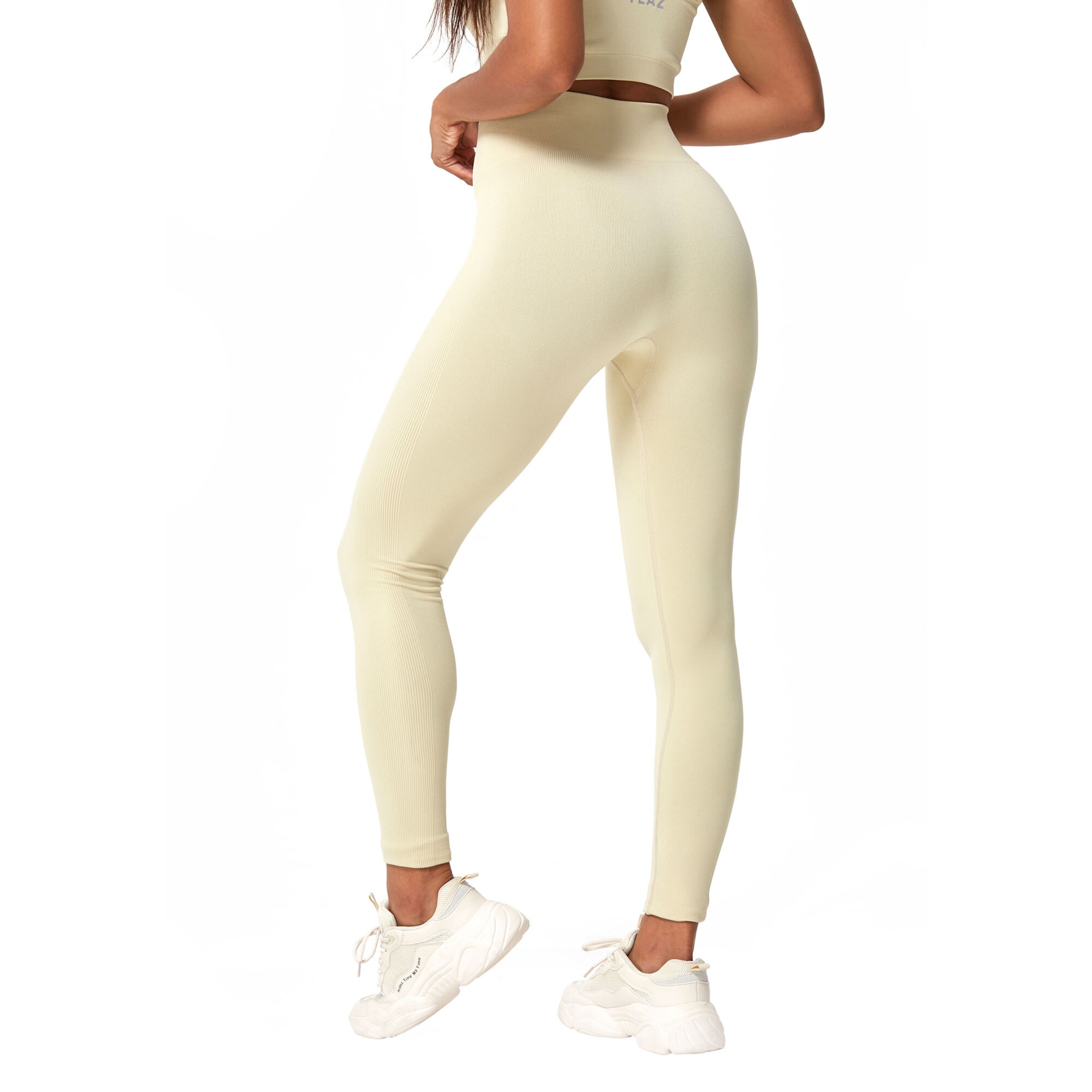 Slimfit Pantaloni sportivi 'Charm' di YEAZ in beige
