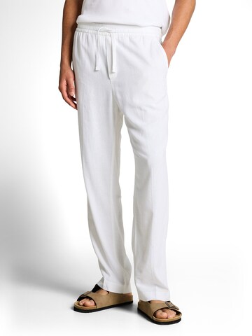 TOM TAILOR DENIM Loose fit Trousers in White: front