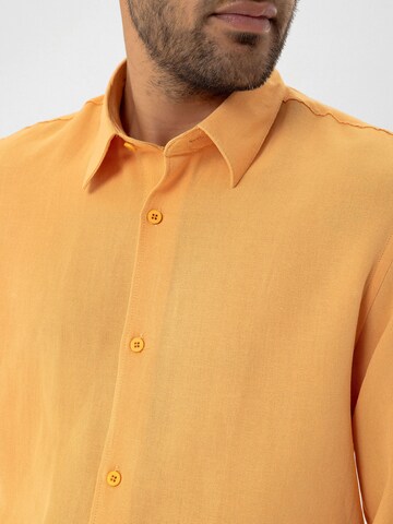 Dandalo - Ajuste confortable Camisa en naranja