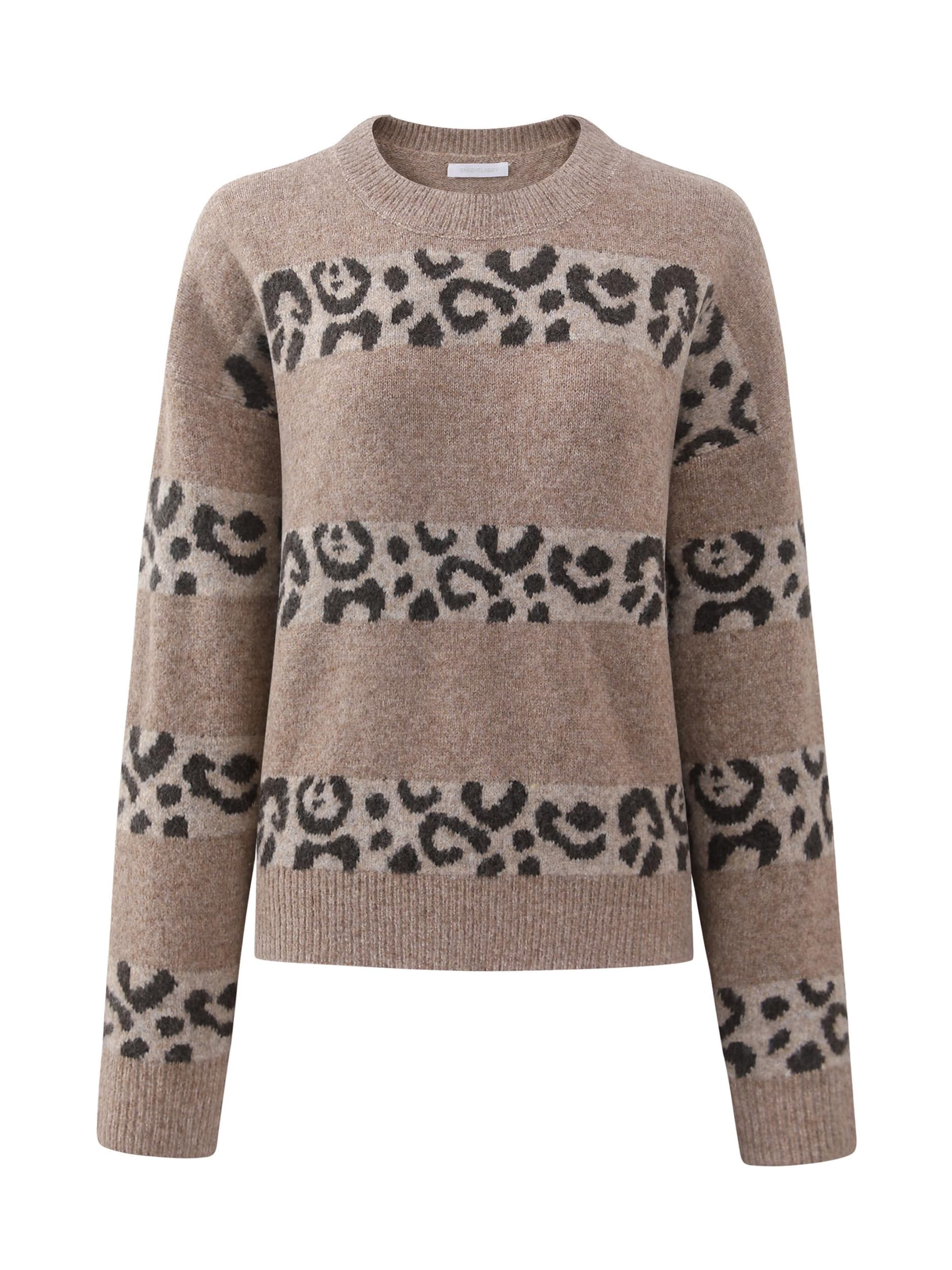 SASSYCLASSY Sweater in Brown: front