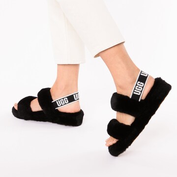 Sandales 'Oh Yeah' UGG en noir : devant
