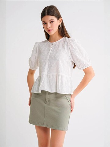 MixRay - Blusa em branco
