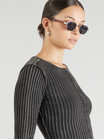 GUESS Originals Kleid in Schwarz