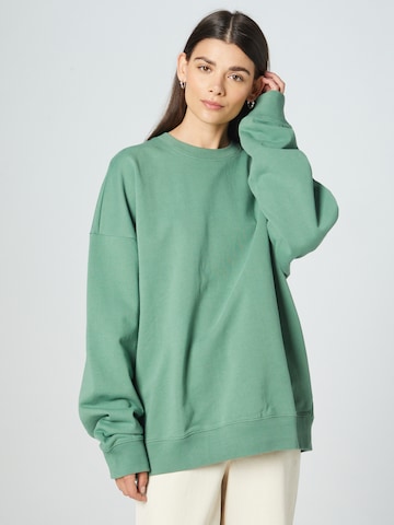 Sweat-shirt 'Pierre' ABOUT YOU x Alvaro Soler en vert