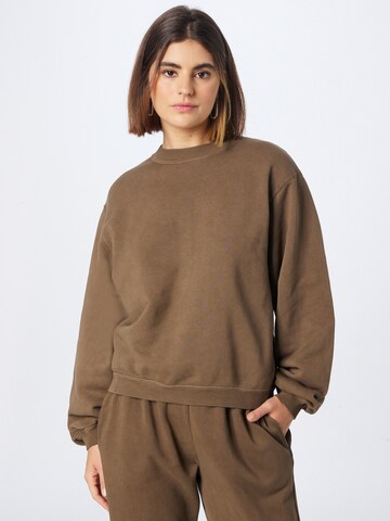 A LOT LESS Sweatshirt 'Haven' in Braun: predná strana