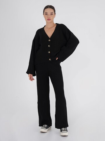 FRESHLIONS Pantsuit in Black: front