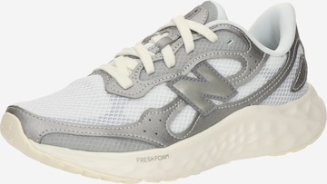new balance Обувь для бега 'Arishi' в Серебристый: спереди