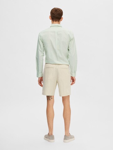 SELECTED HOMME Loosefit Shorts 'SILAS' in Beige