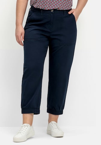 SHEEGO Tapered Cargo Pants in Blue: front