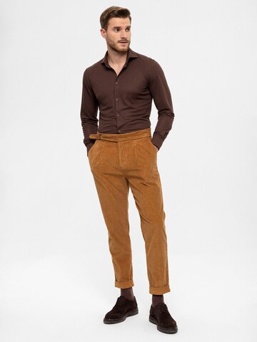 Antioch Slim fit Pleat-front trousers in Brown