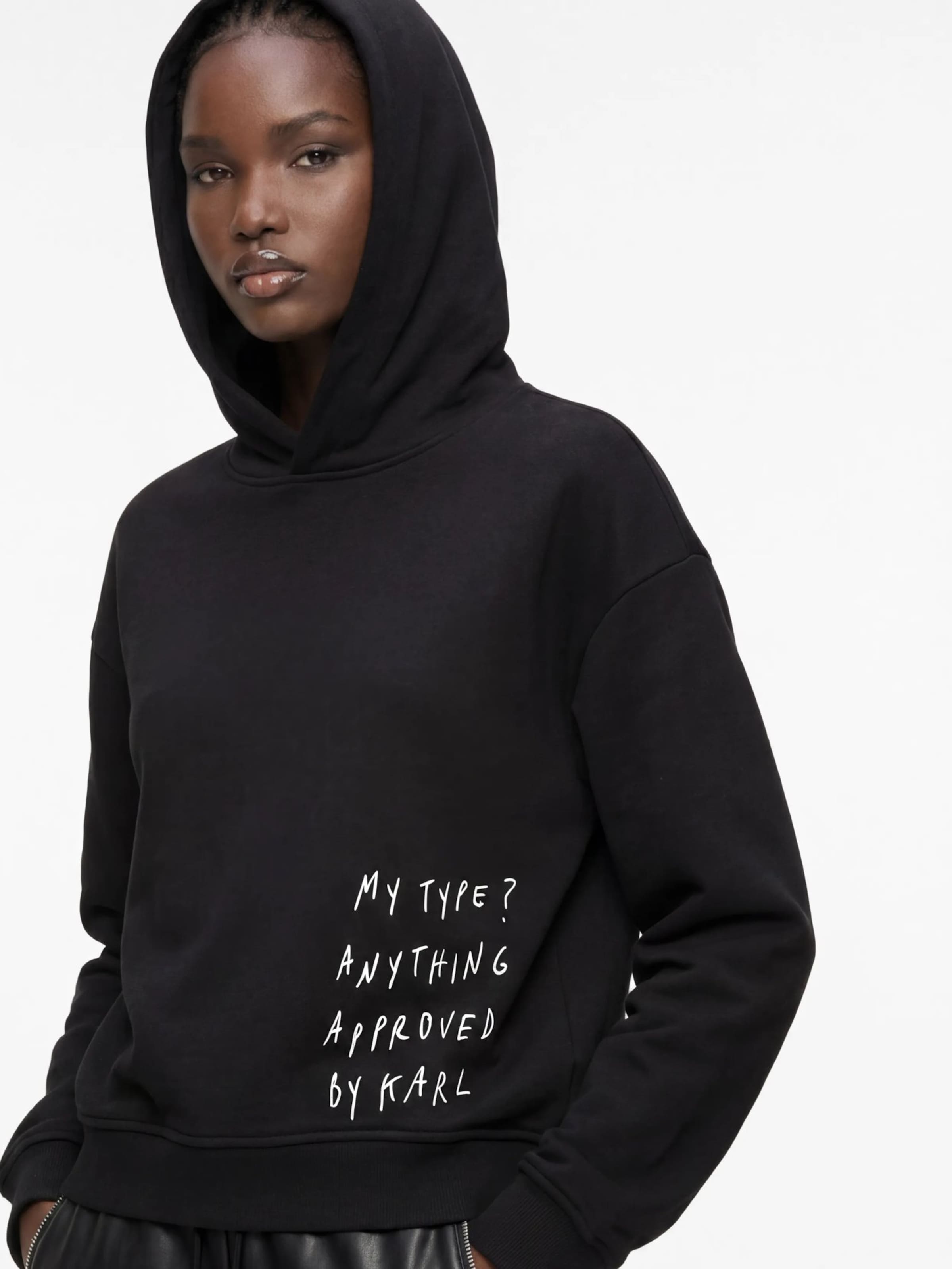 KARL LAGERFELD JEANS Mikina ' KLJ X Pietro Terzini Boxy Kapuzenpullover ' – černá