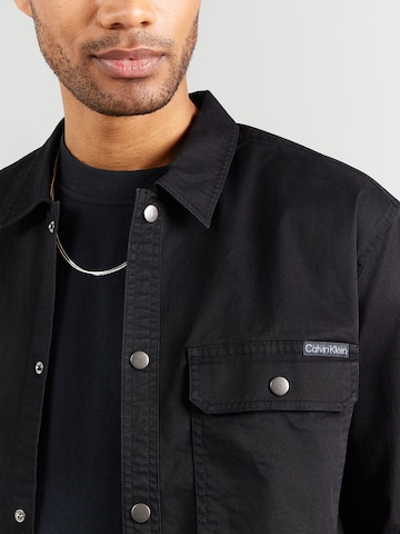 Calvin Klein Jeans Regular fit Ing - fekete