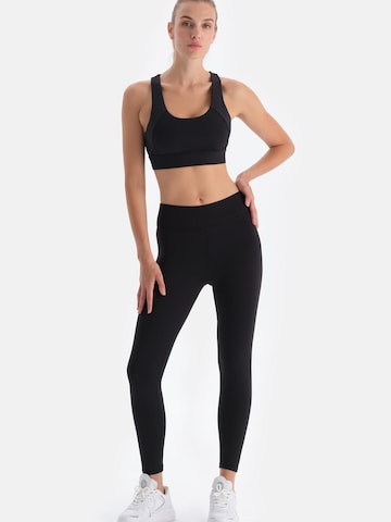 Dagi Skinny Leggings i sort: forside