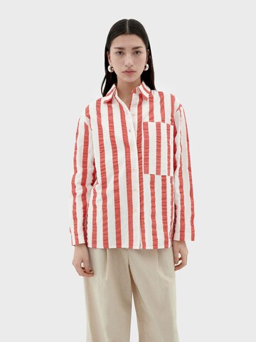 Maglietta ' MARCELLE ' di Thinking MU in rosso: frontale