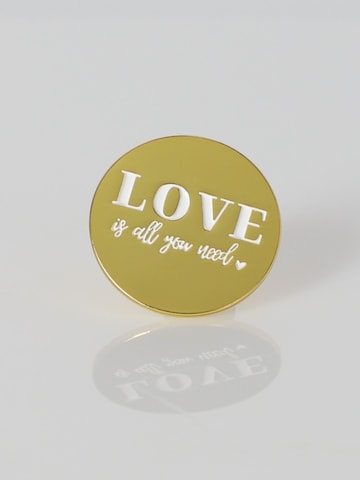 ANNIS WIESBADEN EST. 2021 Brosche 'Love is all you need' in Gold: Vorderseite