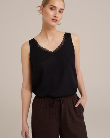 WE Fashion Top in Black: front