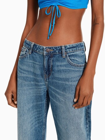 Bershka Regular Jeans in Blauw