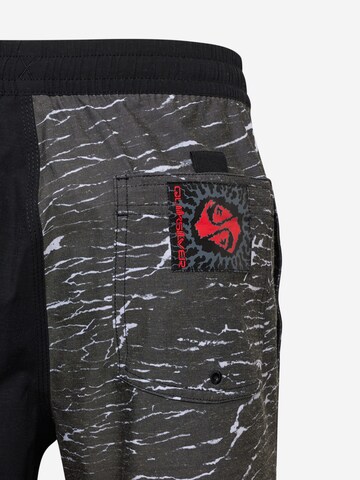 QUIKSILVER - Bermudas '1986 VOLLEY' en negro