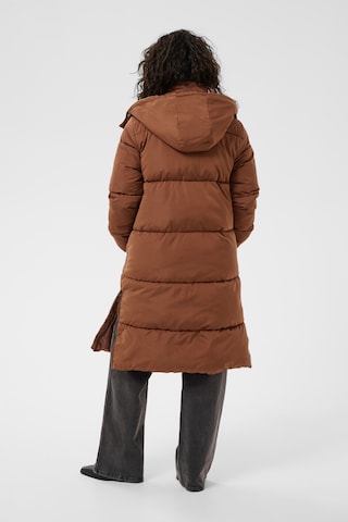 Kaffe - Chaqueta de invierno 'Nikalui' en marrón