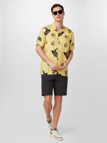 Regular fit Camicia di Ben Sherman in giallo