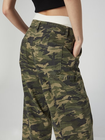 ABOUT YOU x Chiara Biasi Wide leg Cargo Pants 'Kimi' in Green