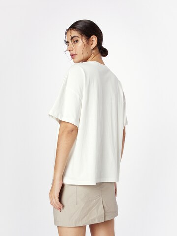 WRANGLER - Camiseta 'GIRLFRIEND' en blanco