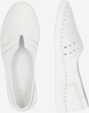 Bata Classic Flats in White