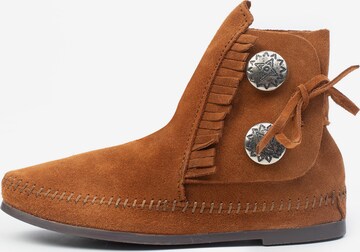 Ankle boots 'Two Button' di Minnetonka in marrone: frontale