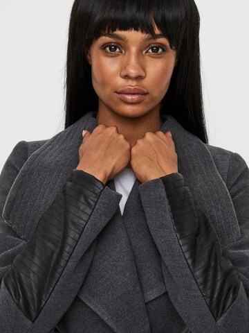 VERO MODA Between-Season Jacket in Grey