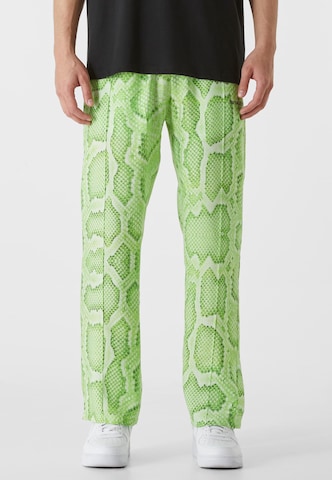 9N1M SENSE Regular Trousers in Green: front