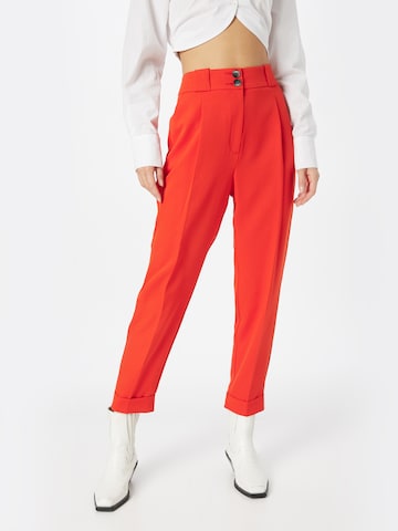 regular Pantaloni con pieghe di River Island in rosso: frontale