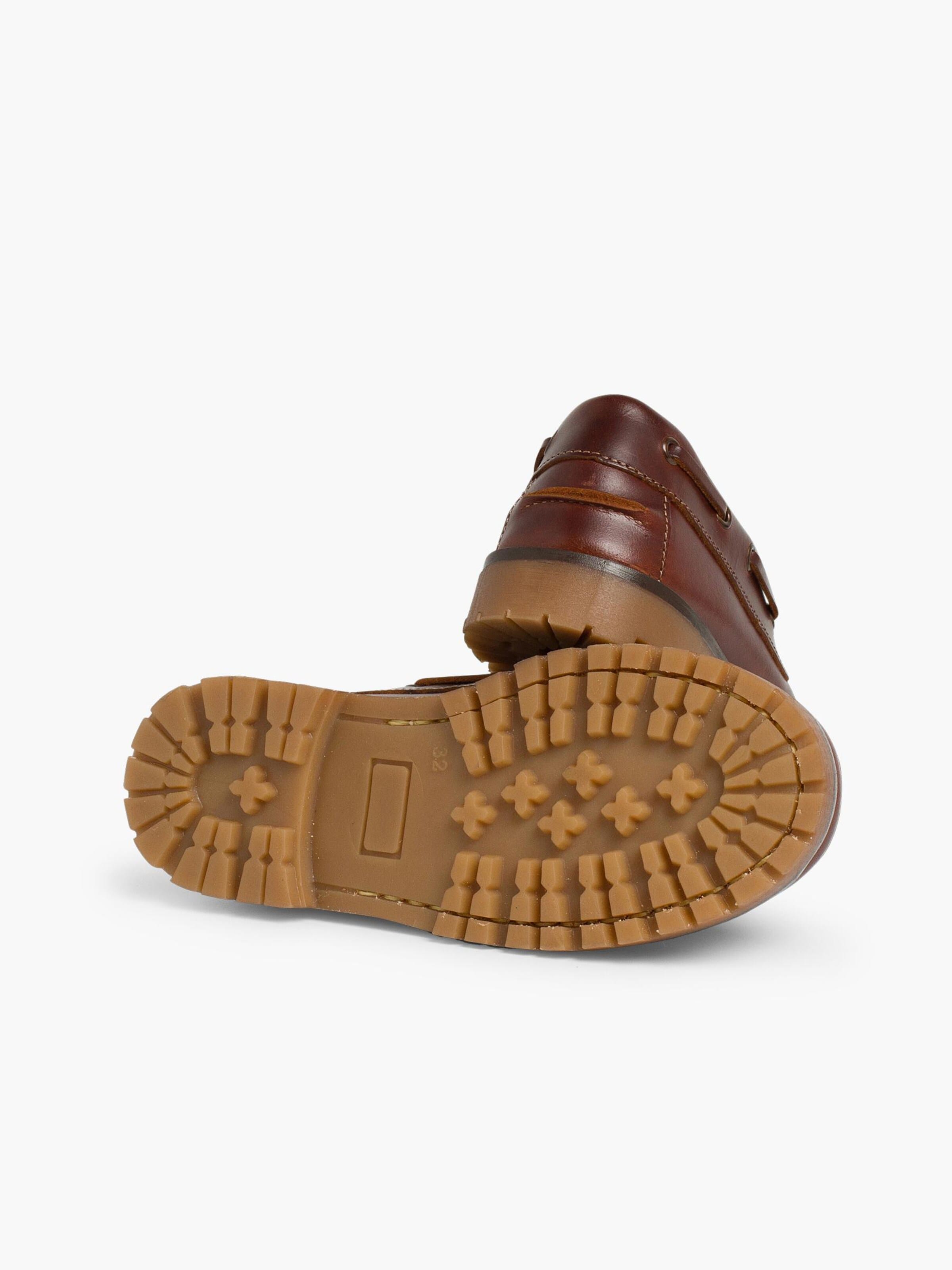 Pisamonas Lage schoen in Bruin
