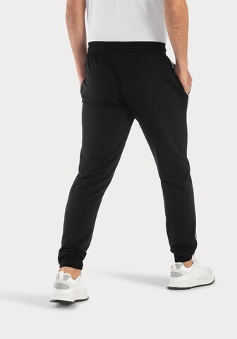 KangaROOS Tapered Hose in Schwarz