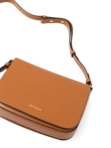 Coccinelle Umhängetasche 'Coccinelle C-Me Calf Handbag Calf Smooth Leather'‌‌‌‌‌‌‌‌ in Braun