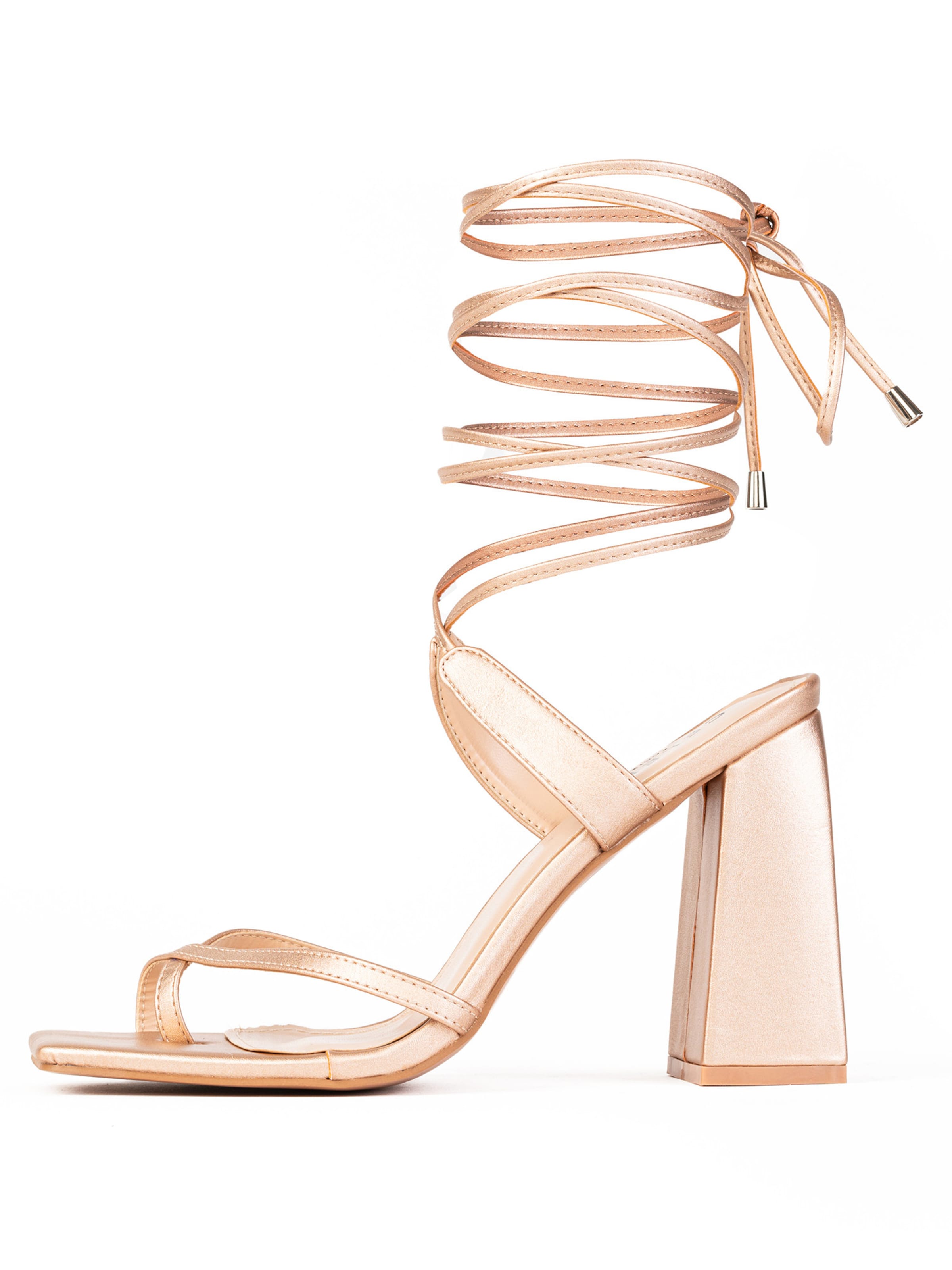 auksinė Celena Šlepetės per pirštą 'Chenaya': priekis