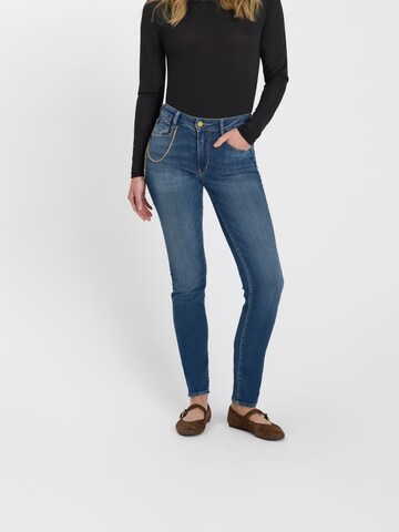 Coupe slim Jean Le Temps Des Cerises en bleu : devant
