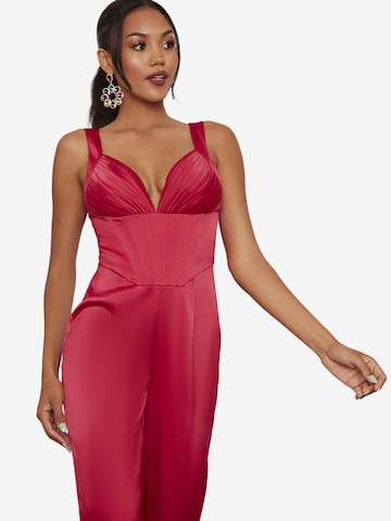 Tuta jumpsuit di Chi Chi London in rosso