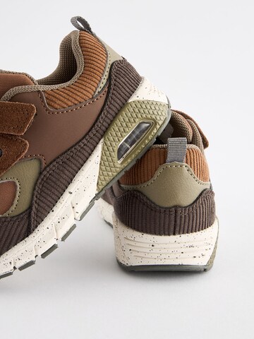 Baskets Next en marron