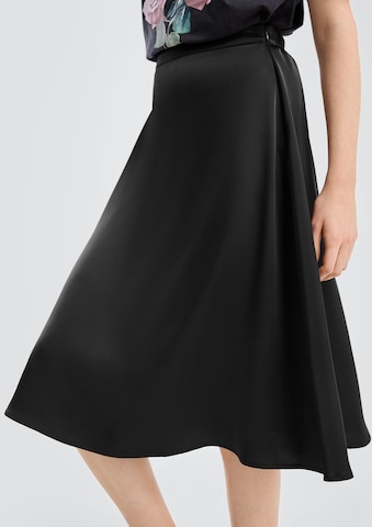 QS Пола в черно