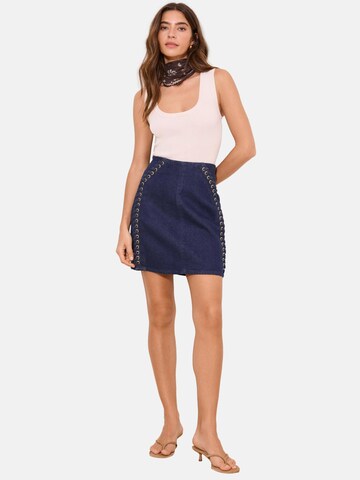 Lipsy Seelik, värv sinine: eest vaates