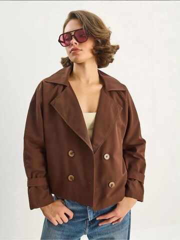 Bianco Lucci Tussenmantel in Bruin