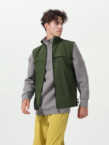 Youthup Vest in Green