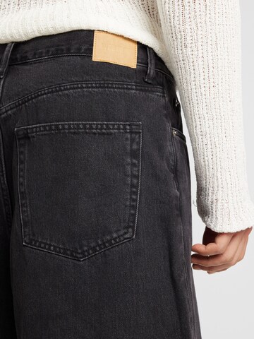 WEEKDAY Loosefit Jeans 'Astro' i svart