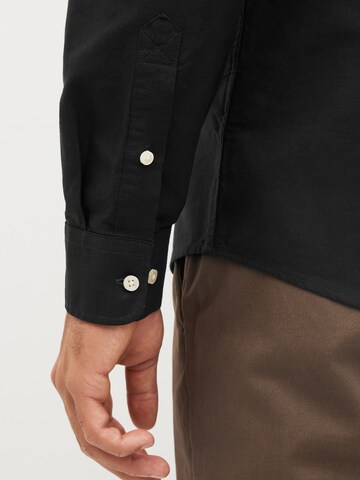 Next Slim Fit Hemd in Schwarz