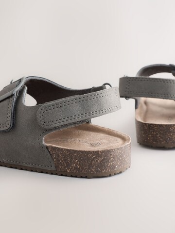 Chaussures ouvertes Next en gris