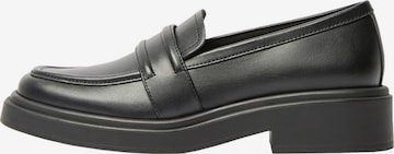 BershkaSlip On cipele - crna boja