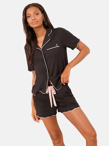 Lipsy - Pijama de pantalón corto 'Scallop' en negro: frente